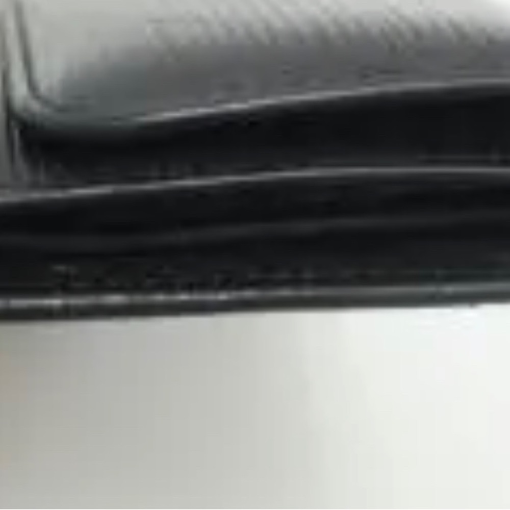 LV wallet along with code Epi black with logo on bottom right corner. . - Picture 2 of 10